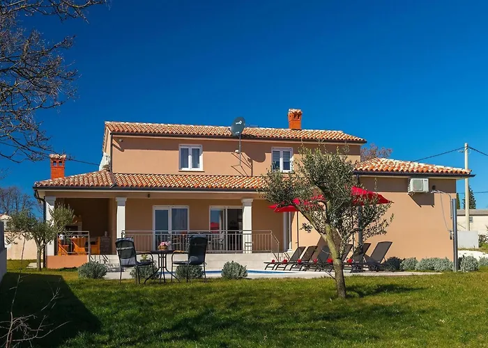 Villa Divsici *
