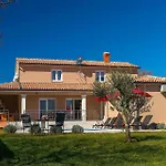 Villa Divsici *