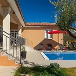 Villa Divsici Divsici