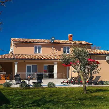 Villa Divsici *