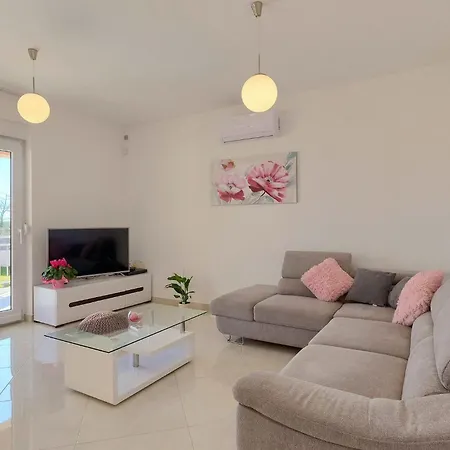 Villa Divsici Дом отдыха