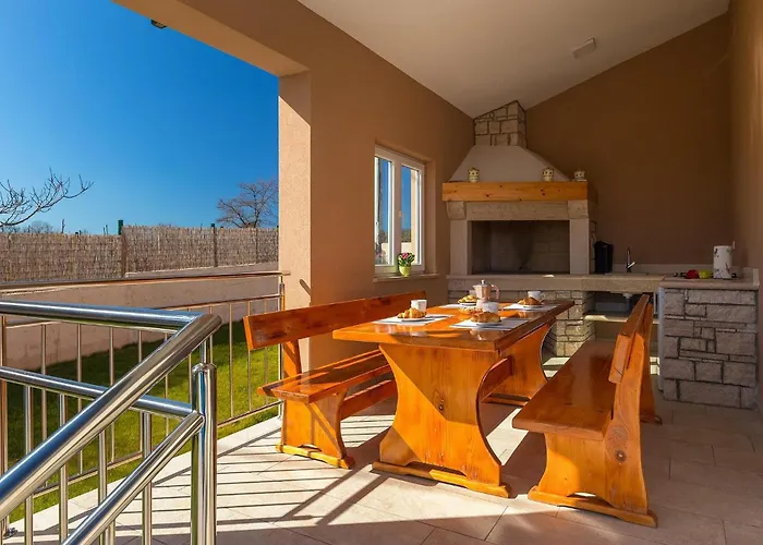 Holiday home Villa Divsici