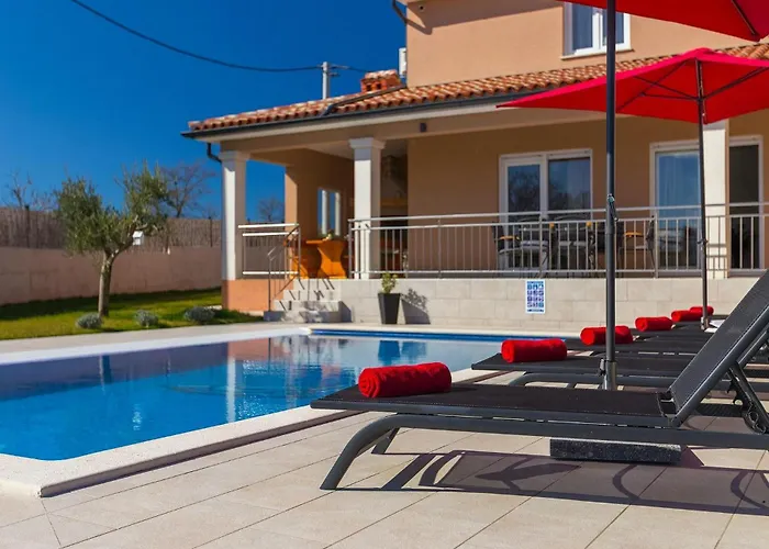 Villa Divsici Holiday home *